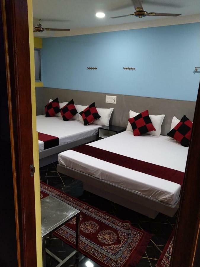 Gayathri Stay Kanchipuram Ngoại thất bức ảnh
